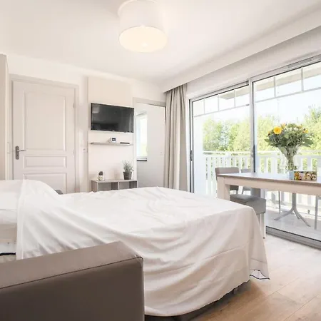 Studio For 4 People With Sofa Bed And Balcony * בריי-דון